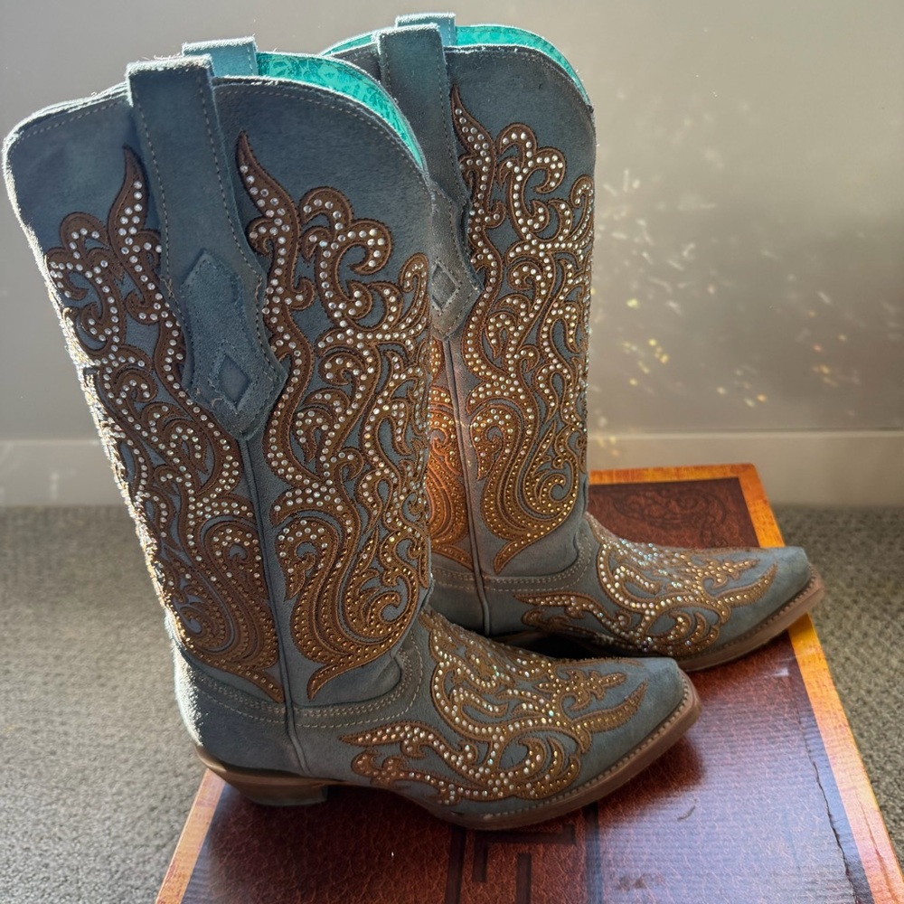 Stylish Blue and Brown Embellished Heeled Boots